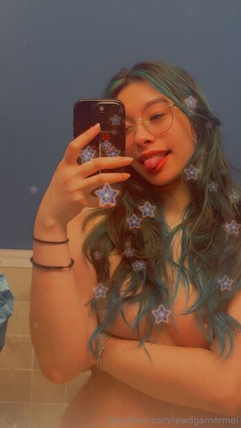 Me / lewdgamermel nude photo #2