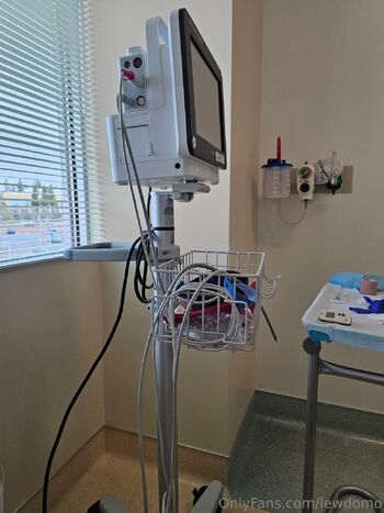 Erin Lewdom / lewdomo nude photo #2