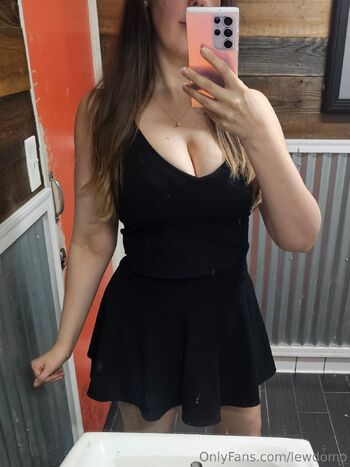 Erin Lewdom / lewdomo nude photo #14