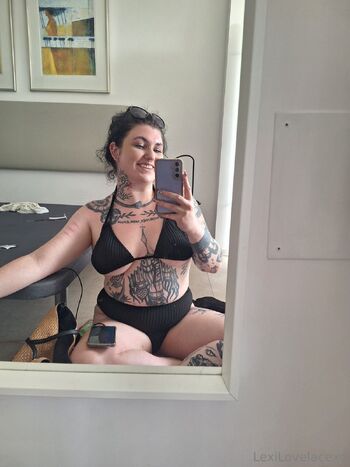 Lexi Lovelac / lexilovelacexo nude photo #2