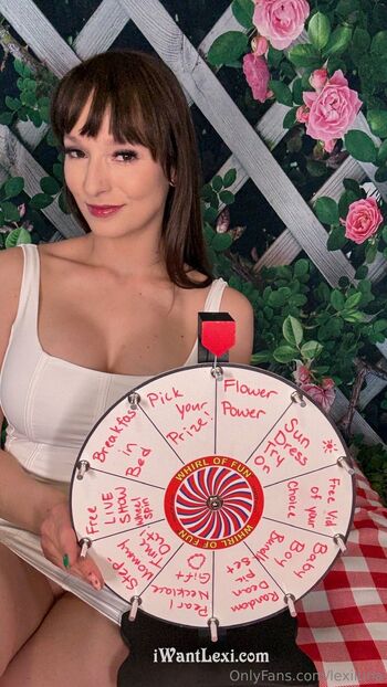 Lexi Lun / lexiluna nude photo #7