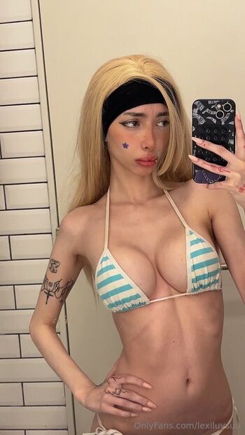 Lexi Lu / lexiluvsuu nude photo #3
