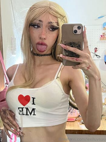 Lexi Lu / lexiluvsuu nude photo #17