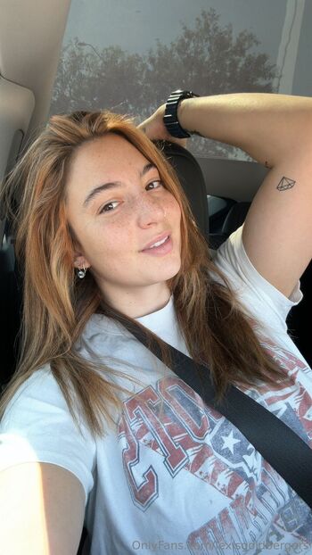 Lexis Goldberger / lexisgoldbergers nude photo #5