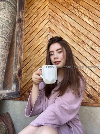 𝐀𝐋𝐄𝐗𝐗 / lexxie_swwann nude photo #6