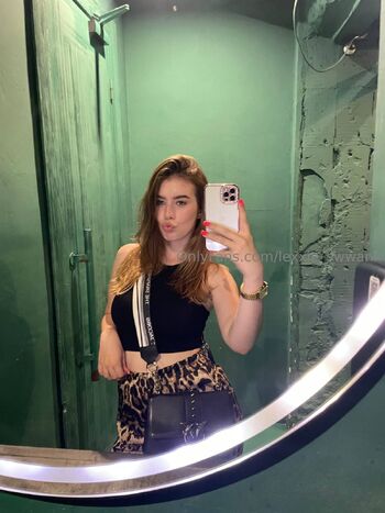 𝐀𝐋𝐄𝐗𝐗 / lexxie_swwann nude photo #24