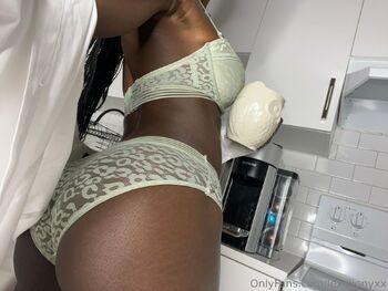 Lexxii Onyx / lexxiionyxx / lexxi0nyxx nude photo #13