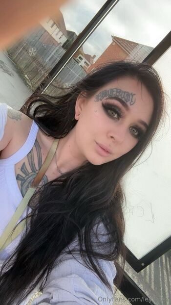 Ley / leyaloev nude photo #1