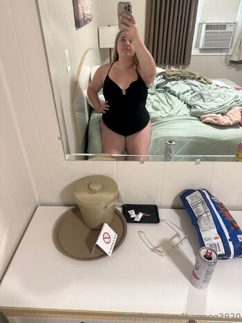 L Harmo / lharmon2920 nude photo #1