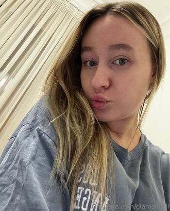 Lil / li_bella nude photo #5