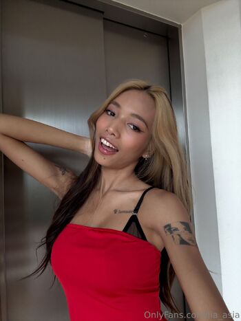 Li / lia_asia nude photo #35