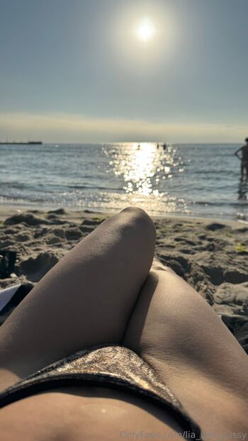 Lia Grac / lia_wet_pussy nude photo #16