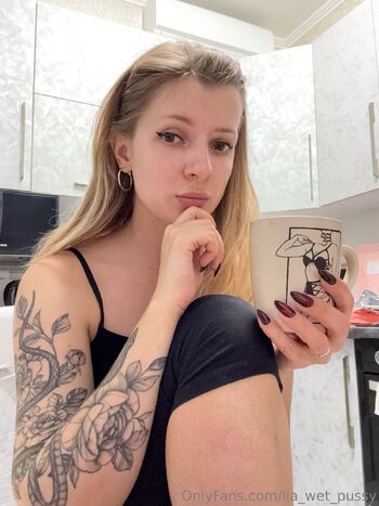 Lia Grac / lia_wet_pussy nude photo #32