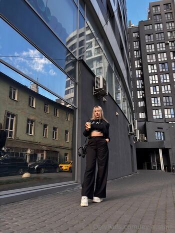 Liana / liana_meow nude photo #19