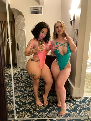 Liana Wilde / lianawilder nude photo #14