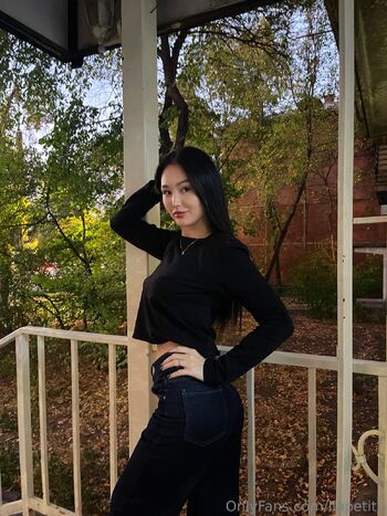 Lia Petite / liapetite nude photo #1