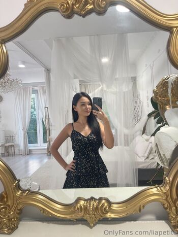 Lia Petite / liapetite nude photo #2