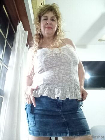 Li / liashot nude photo #3