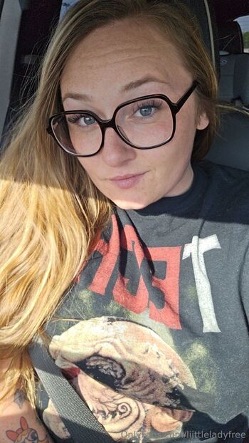 Your Wifey / liittleladyfree nude photo #7