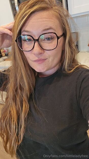 Your Wifey / liittleladyfree nude photo #8