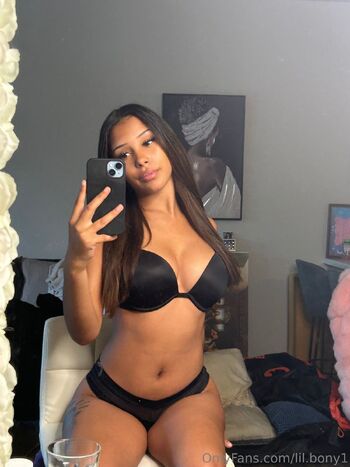 bonni / lil.bony1 nude photo #7