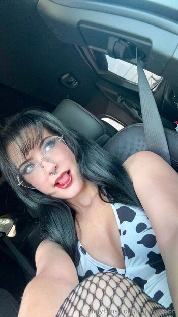 Rave / lil_raven666 nude photo #28