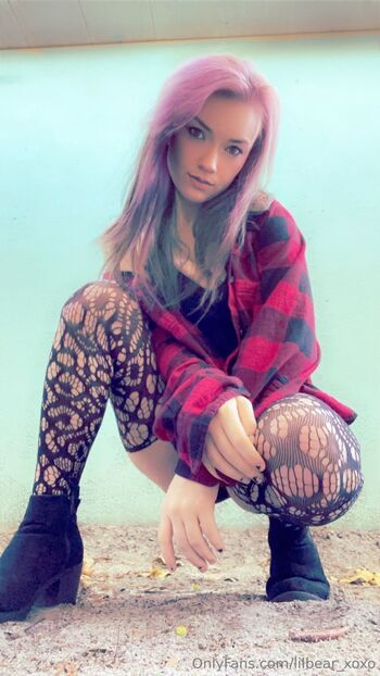 B ä L ê Y (Buggaboo / lilbear_xoxo nude photo #27