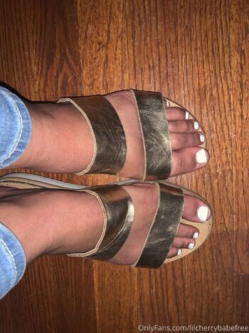 Big titty babe / lilcherrybabefree nude photo #30