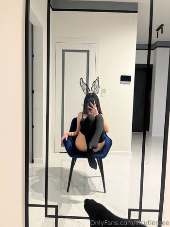 Rae ( ᵕ ) / lilcutieraee nude photo #36