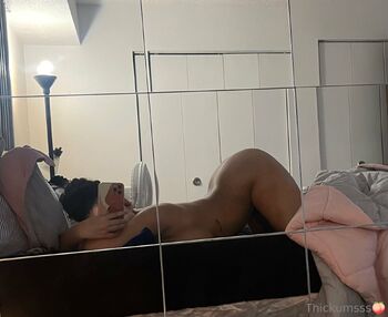 Thickums / lildernn nude photo #9