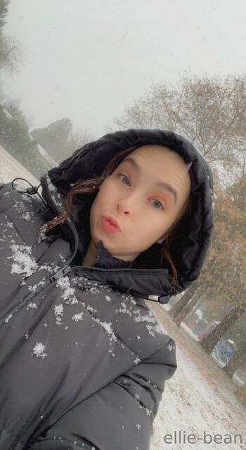 ELLIE / lilelliebean nude photo #7