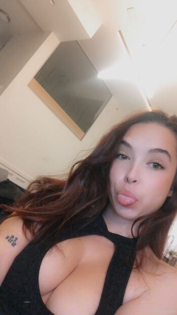 ELLIE / lilelliebean nude photo #35