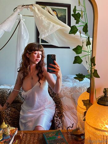 𝑔𝒾𝑔𝒾 / lilgigibelle nude photo #5