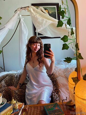 𝑔𝒾𝑔𝒾 / lilgigibelle nude photo #6