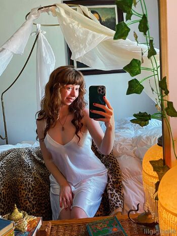 𝑔𝒾𝑔𝒾 / lilgigibelle nude photo #12