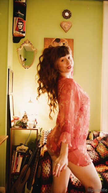 𝑔𝒾𝑔𝒾 / lilgigibelle nude photo #29