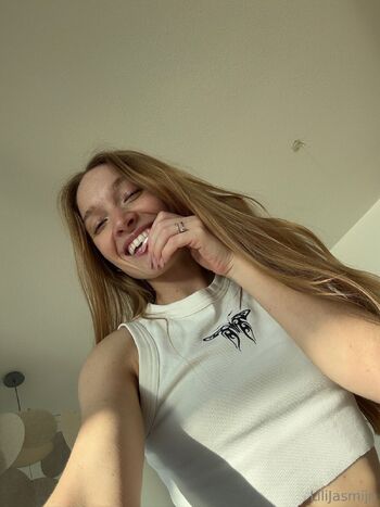 Lili Jasmij / lilijasmijn nude photo #3