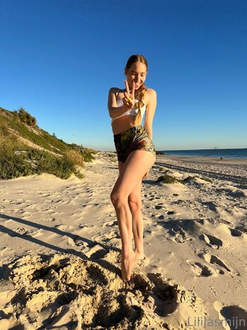 Lili Jasmij / lilijasmijn nude photo #19
