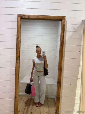 Lilly / lillersx nude photo #22