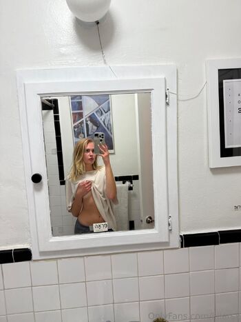 Lilly / lillersx nude photo #30