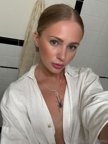 Lilly / lillersx nude photo #31