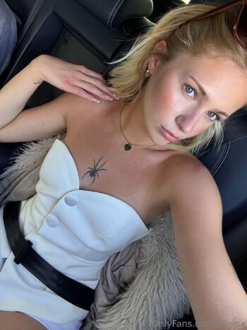 Lilly / lillersx nude photo #39