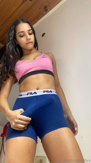 Lilli Lu / lillilyx nude photo #3