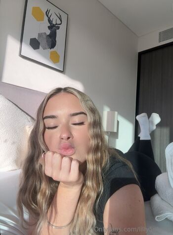 Lillyahn / lilly5olway nude photo #11