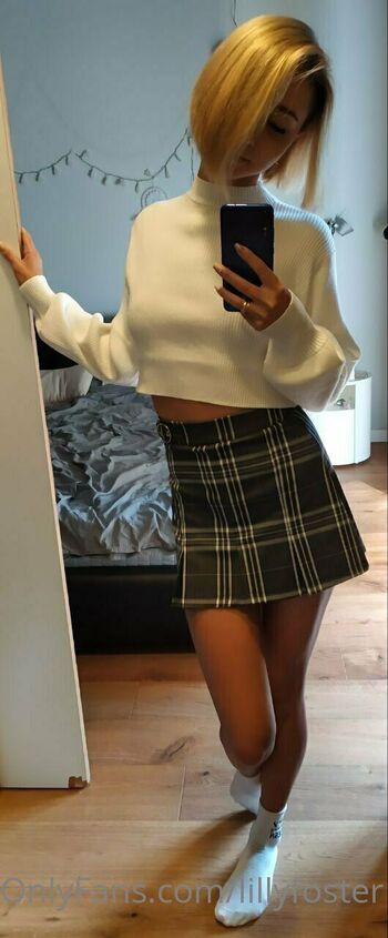 Lilly Foste / lillyfoster nude photo #10