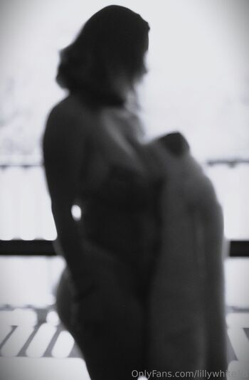 Lilly Whit / lillywhite18 nude photo #9