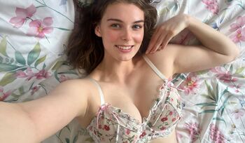 Clara Moon / lilmaxclara nude photo #6