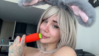 Li / lilmilkfree nude photo #26