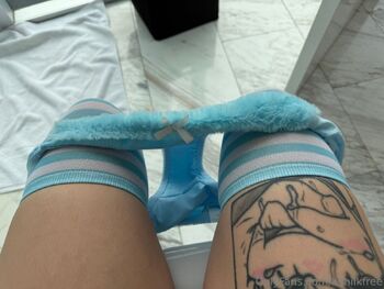 Li / lilmilkfree nude photo #28