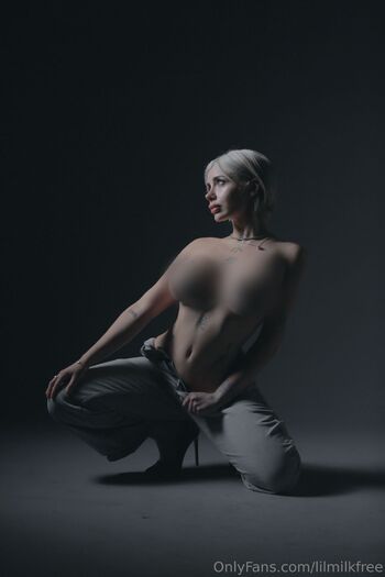 Li / lilmilkfree nude photo #39
